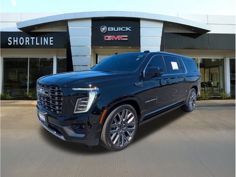 Used 2026 GMC Yukon XL Denali Ultimate w/ LPO, Floor Liner Package AWD/4WD image 7