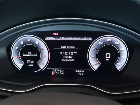 Used 2023 Audi Q5 2.0T Premium Plus w/ Premium Plus Package image 19