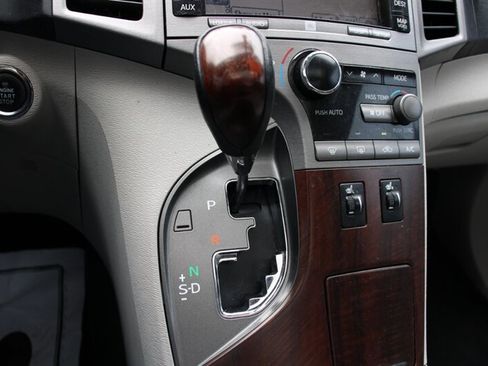 Used 2009 Toyota Venza AWD image 8