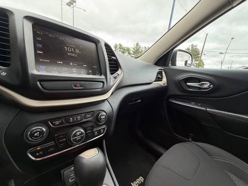 Used 2016 Jeep Cherokee 75th Anniversary AWD/4WD image 26