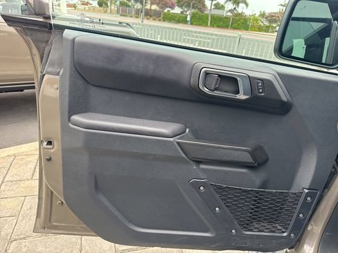 Used 2025 Ford Bronco Outer Banks AWD/4WD image 12