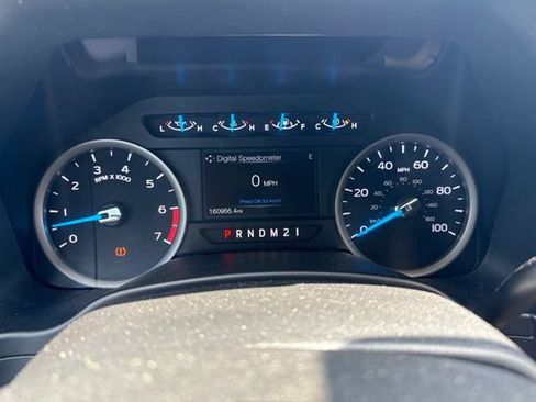 Used 2017 Ford F250 XLT w/ XLT Premium Package AWD/4WD image 6