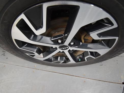 Certified 2023 Kia Sportage EX image 9