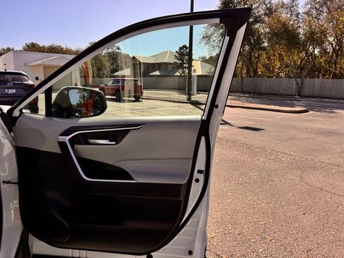 Used 2024 Toyota RAV4 XLE image 31