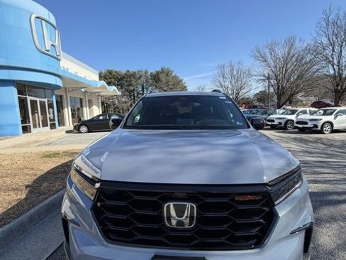 New 2025 Honda Pilot TrailSport image 3