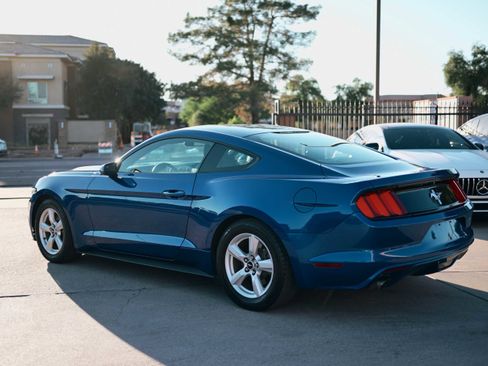 Used 2017 Ford Mustang Coupe image 5