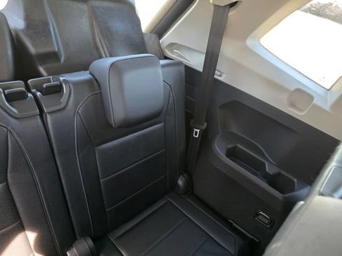 Used 2020 Volkswagen Tiguan SE w/ 3rd Row Seat Package AWD/4WD image 15