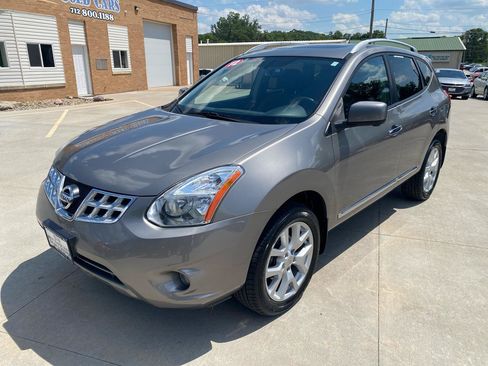 Used 2012 Nissan Rogue SL AWD/4WD image 2