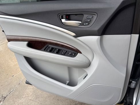 Used 2018 Acura MDX FWD image 21