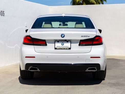 Certified 2023 BMW 530e w/ Premium Package image 7