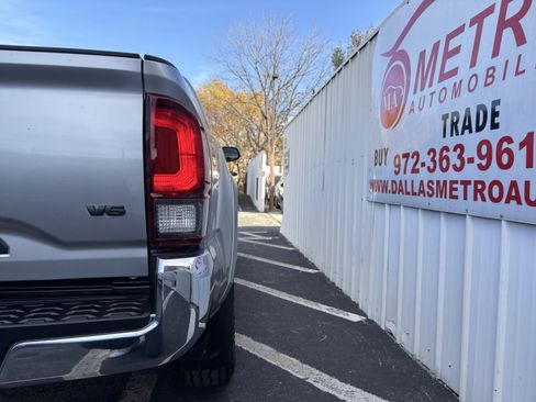 Used 2022 Toyota Tacoma SR5 image 15