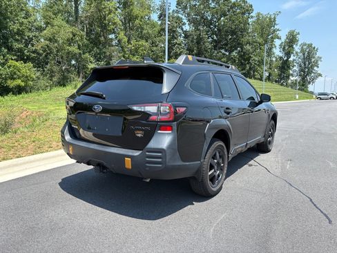 Certified 2025 Subaru Outback Wilderness AWD/4WD image 9