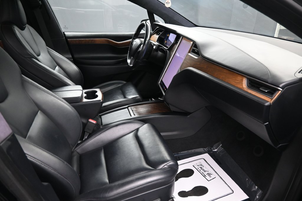 Used 2020 Tesla Model X Long Range AWD/4WD image 15