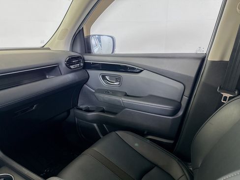 Used 2025 Honda Pilot EX-L image 27