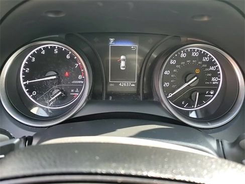 Used 2024 Toyota Camry SE image 16