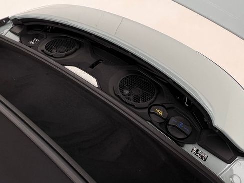 Used 2025 Porsche 911 Carrera image 27