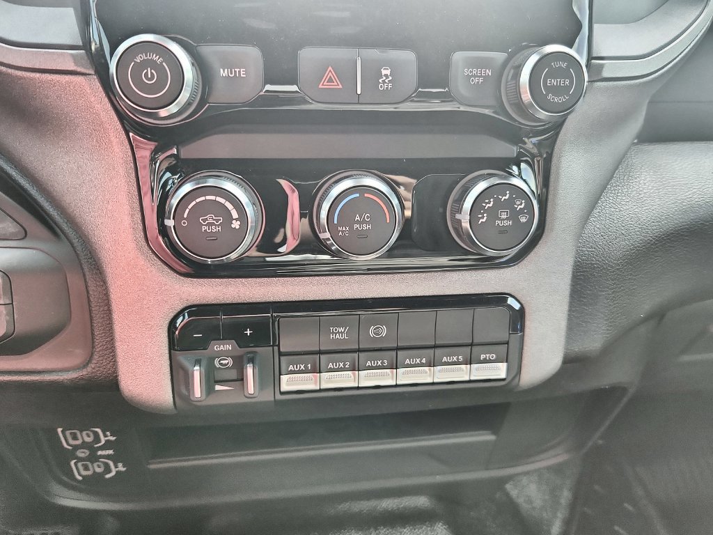 New 2026 RAM 3500 Tradesman AWD/4WD image 16