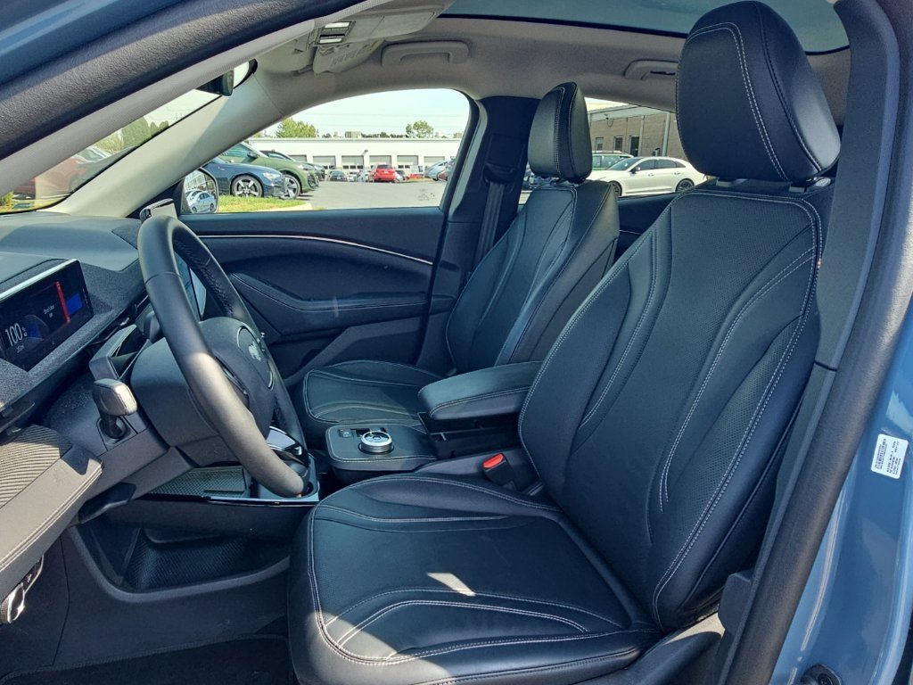 Used 2023 Ford Mustang Mach-E Premium AWD/4WD image 3