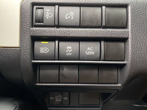 Used 2024 Toyota Tacoma TRD Sport w/ TRD Sport Upgrade Package RWD image 20