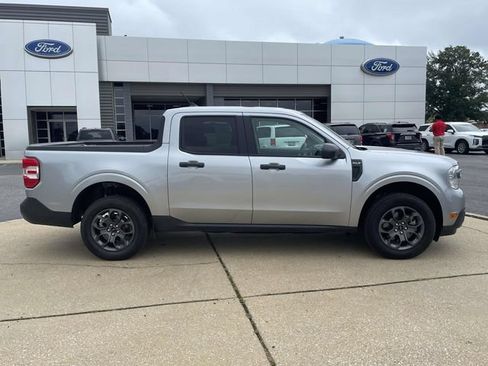 Used 2024 Ford Maverick XLT FWD image 2