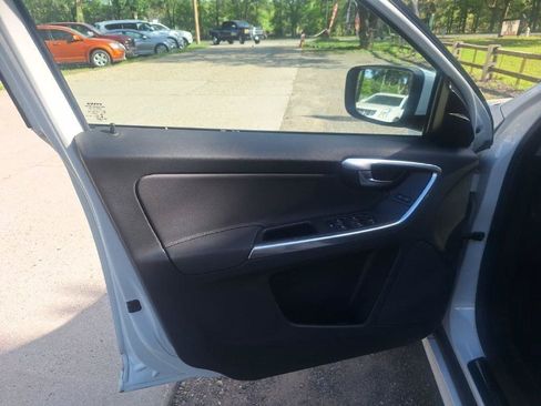 Used 2014 Volvo XC60 3.2 FWD image 14