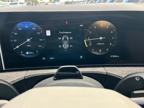 Used 2024 Hyundai Santa Fe Calligraphy FWD image 11