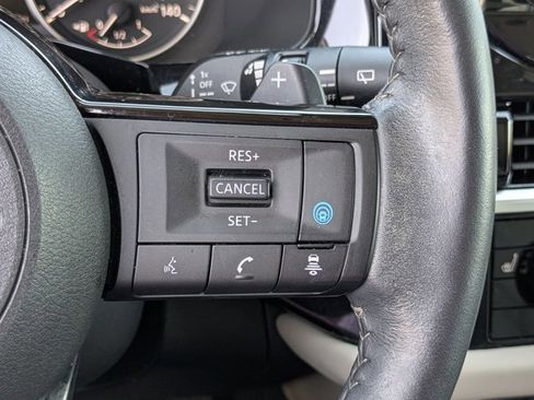 Certified 2024 Nissan Pathfinder SL image 17