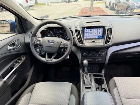 Used 2017 Ford Escape SE w/ Equipment Group 201A AWD/4WD image 18