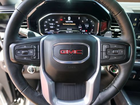 Used 2024 GMC Sierra 1500 SLT AWD/4WD image 12