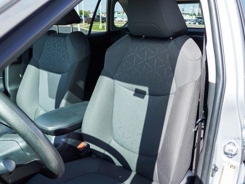 Certified 2025 Toyota RAV4 XLE AWD/4WD image 16