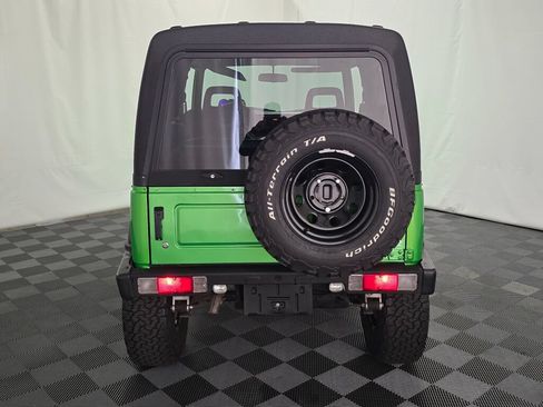 Used 1988 Suzuki Samurai 4WD Soft Top image 4
