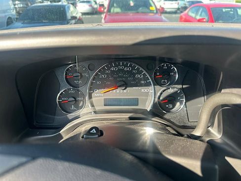 New 2025 Chevrolet Express 2500 w/ Enhanced Convenience Package image 17