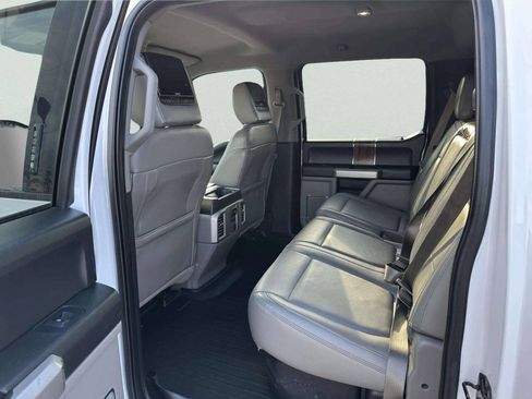 Used 2015 Ford F150 Lariat w/ Equipment Group 502A Luxury AWD/4WD image 12