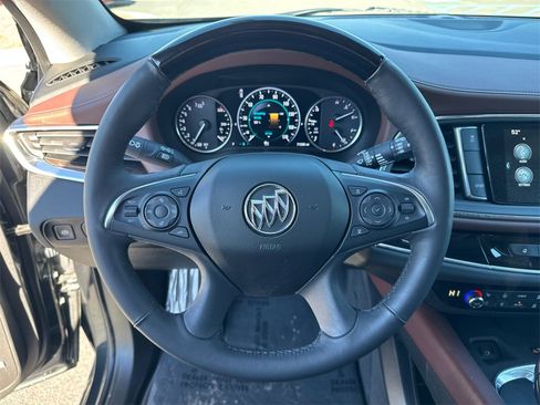 Used 2018 Buick Enclave Avenir w/ Avenir Technology Package image 23