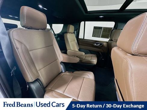 Used 2024 Chevrolet Suburban High Country w/ Premium Package image 32