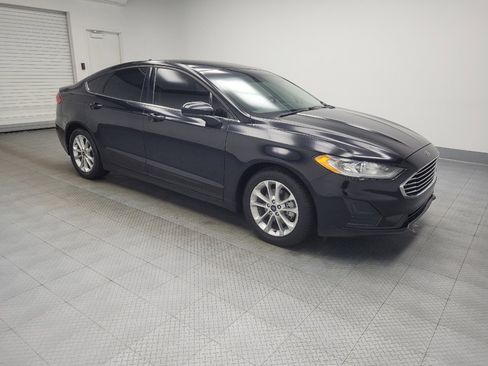 Used 2019 Ford Fusion SE image 11
