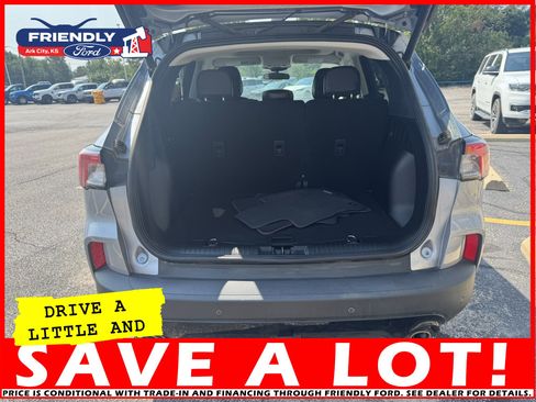 Used 2022 Ford Escape SEL w/ SEL Stealth AWD Package image 33