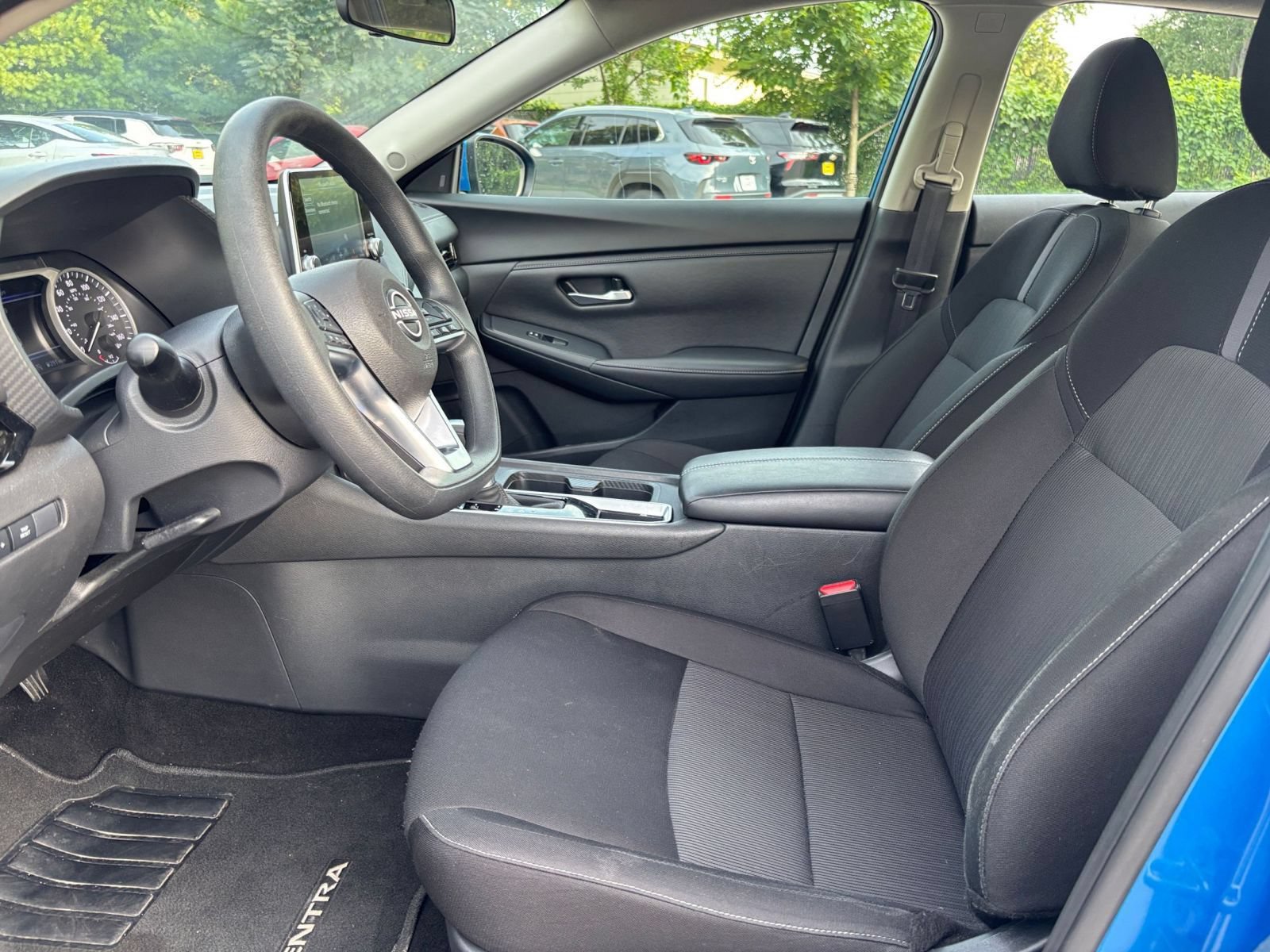 Used 2025 Nissan Sentra SV FWD image 21