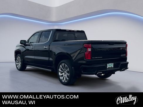 Used 2021 Chevrolet Silverado 1500 High Country w/ Technology Package image 3