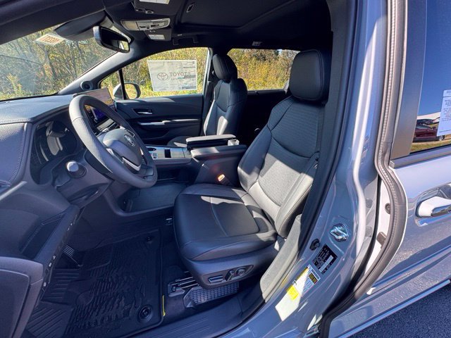 New 2026 Toyota Sienna XLE Woodland Edition AWD/4WD image 16