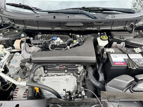 Used 2018 Nissan Rogue S image 29