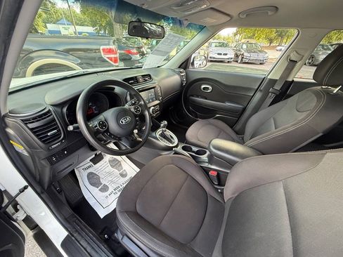 Used 2018 Kia Soul w/ Convenience Package FWD image 14