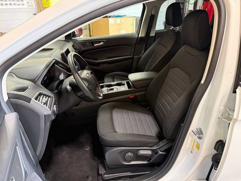 Used 2024 Ford Edge SE w/ Black Appearance Package AWD/4WD image 22