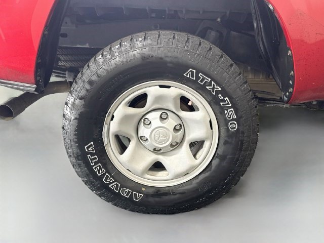 Used 2017 Toyota Tacoma SR RWD image 30