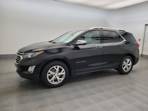 Used 2020 Chevrolet Equinox Premier image 2