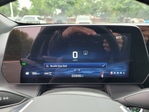 Used 2025 Chevrolet Equinox LT AWD/4WD image 24