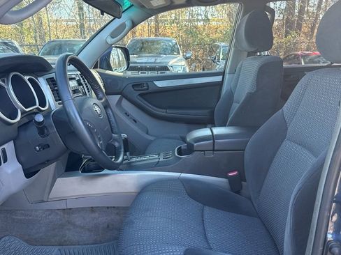 Used 2005 Toyota 4Runner Limited image 9