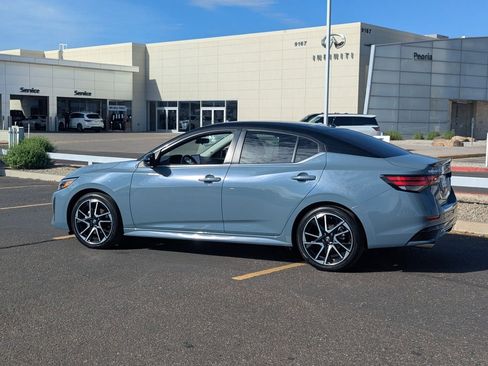 Used 2025 Nissan Sentra SR w/ SR Premium Package image 4