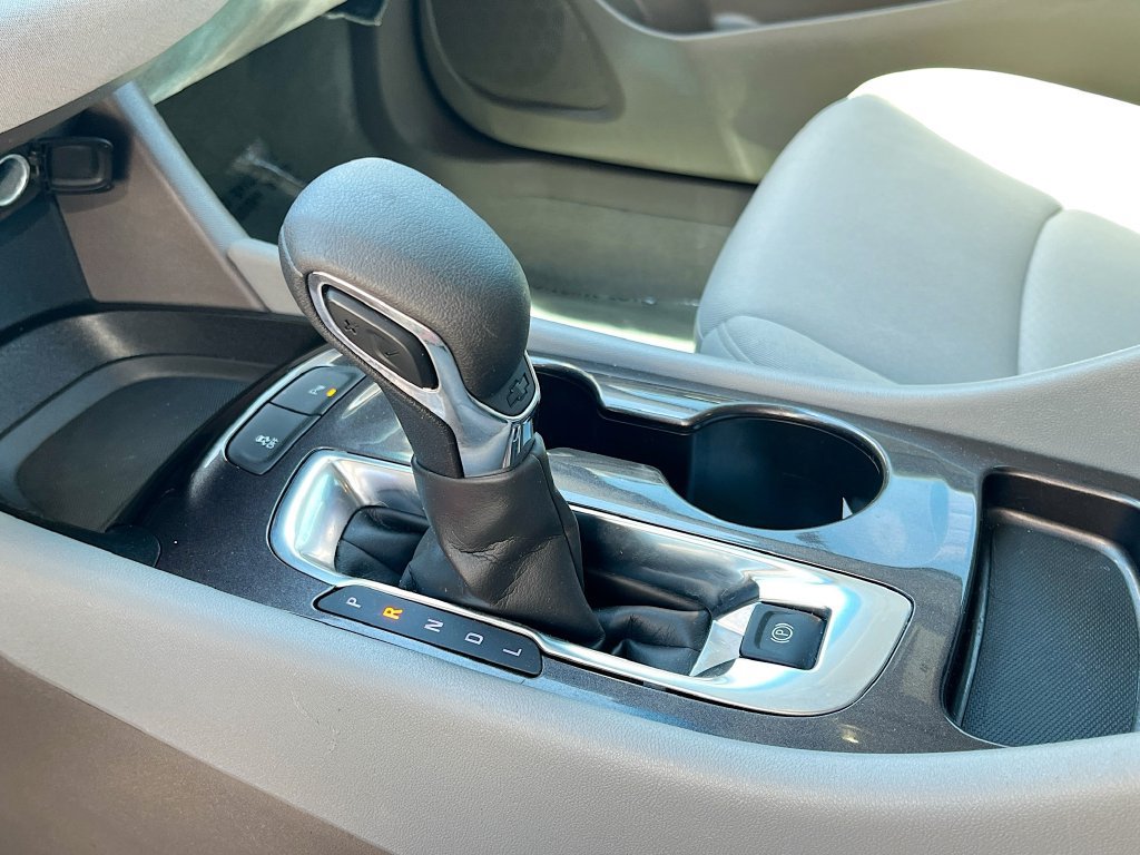 Used 2024 Chevrolet Malibu LS FWD image 16