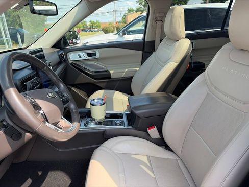 Used 2020 Ford Explorer Platinum w/ Premium Technology Package AWD/4WD image 5